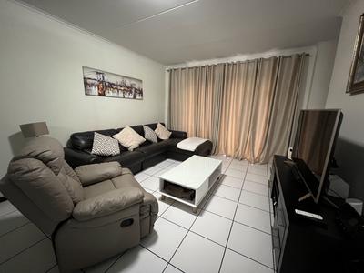 Townhouse For Sale in Greenstone Hill, Edenvale