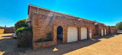 Townhouse For Sale in Elspark, Germiston