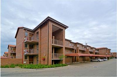 Townhouse For Sale in Edenvale, Edenvale