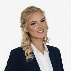 Kylie Du Toit, estate agent