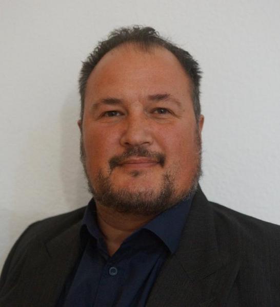 Roddy Jardim, estate agent