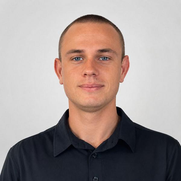 Dylan Jansen Van Vuuren, estate agent