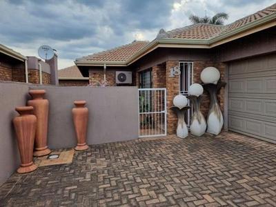 Cluster House For Sale in Terenure, Kempton Park