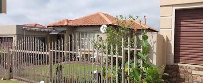 Cluster House For Sale in Birchleigh, Kempton Park