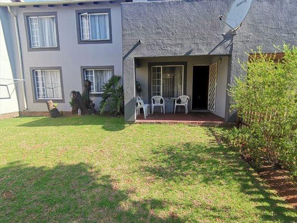 Apartment / Flat For Sale in Glen Marais, Kempton Park
