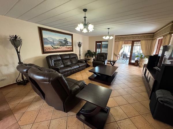 House For Sale in Blue Gill, Kempton Park