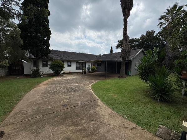 House For Sale in Birchleigh North, Kempton Park