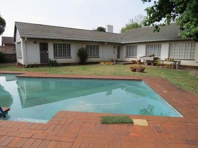 House For Sale in Rondebult, Germiston