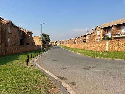 Apartment / Flat For Sale in Terenure, Kempton Park