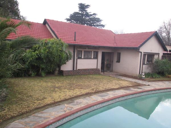 House For Sale in Edleen, Kempton Park