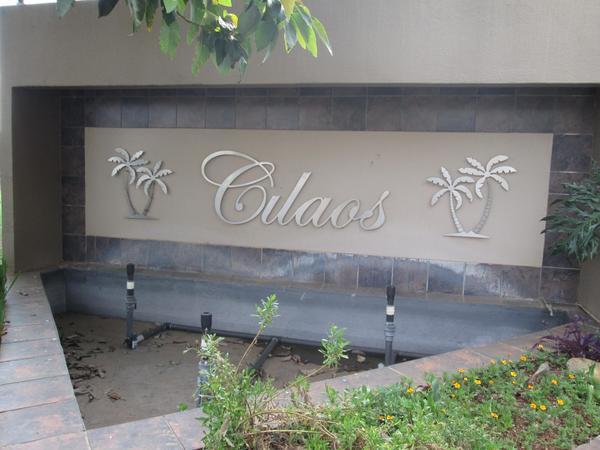 Townhouse For Sale in Bonaero Park, Kempton Park
