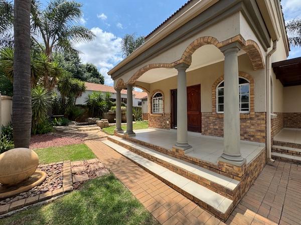 House For Sale in Glen Erasmia, Kempton Park