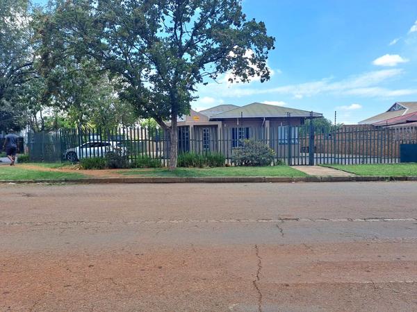 House For Sale in Kempton Park, Kempton Park