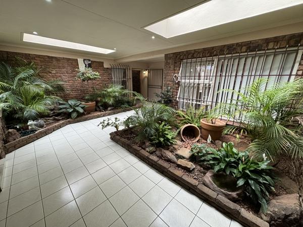 House For Sale in Edleen, Kempton Park