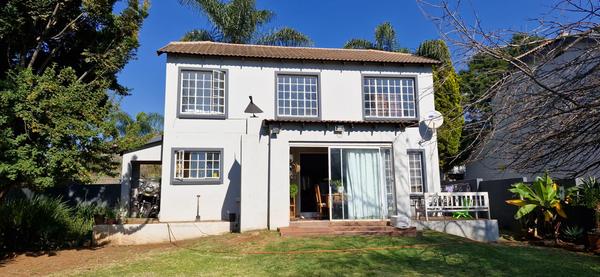 Cluster House For Sale in Amarosa, Roodepoort