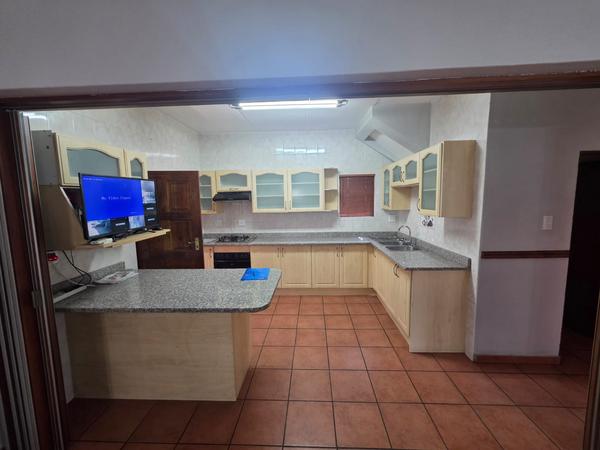 Townhouse For Sale in Vanderbijlpark, Vanderbijlpark