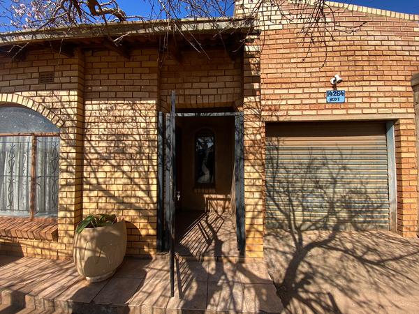 House For Sale in Ivory Park, Ivory Park
