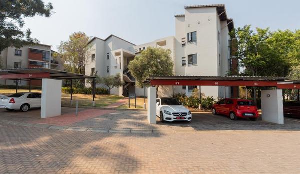 Apartment / Flat For Sale in Roodepoort, Roodepoort